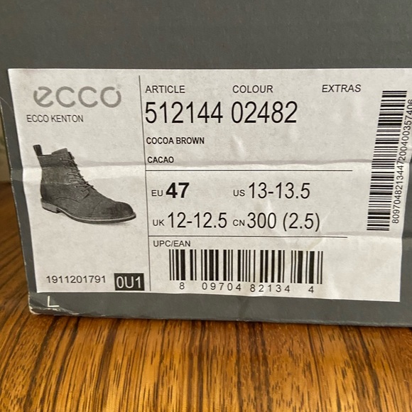 Ecco Kenton Leather Lace/Zip Up Factory Distressed Boots - Picture 9 of 9